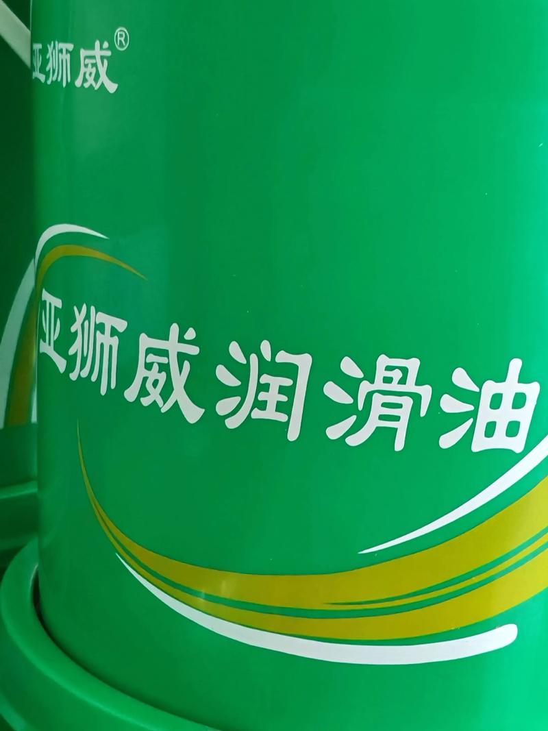 汽车润滑油批发行业新趋势：绿色高效推动发展